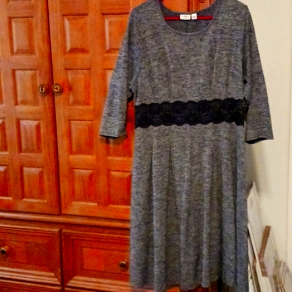 Cato Grey w/Black Waist Flare Sweater Dress, 3/4 length sleeves, 18/20, FINAL